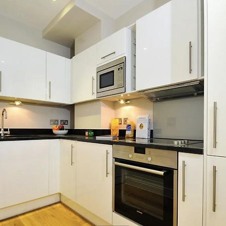 Entire London Studio With Kitchenette Apartment Bagian luar foto